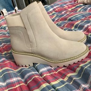 Nicole Miller taupe bootie